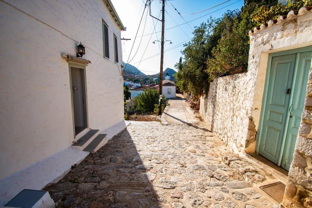 Iolis Loft Hydra Apartment Exterior photo