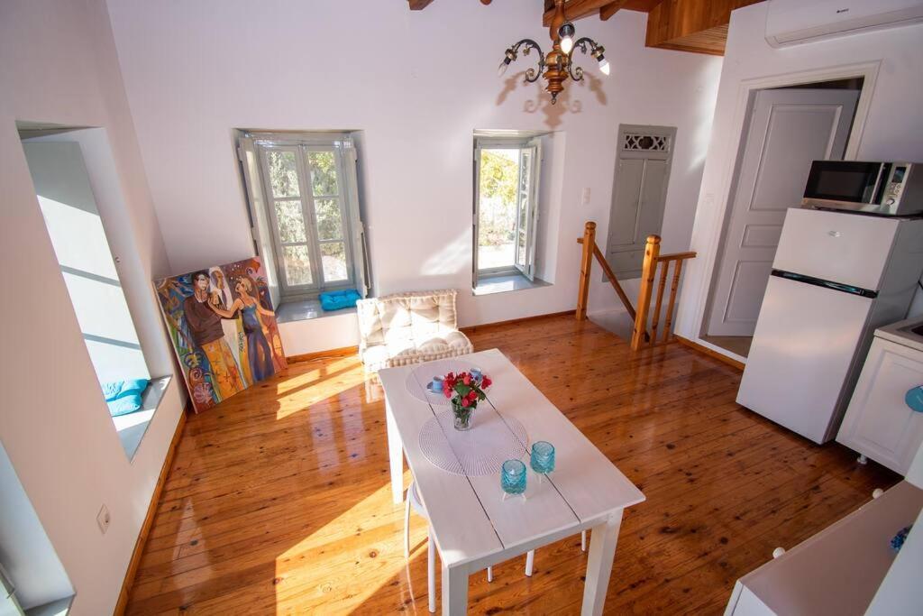 Iolis Loft Hydra Apartment Exterior photo