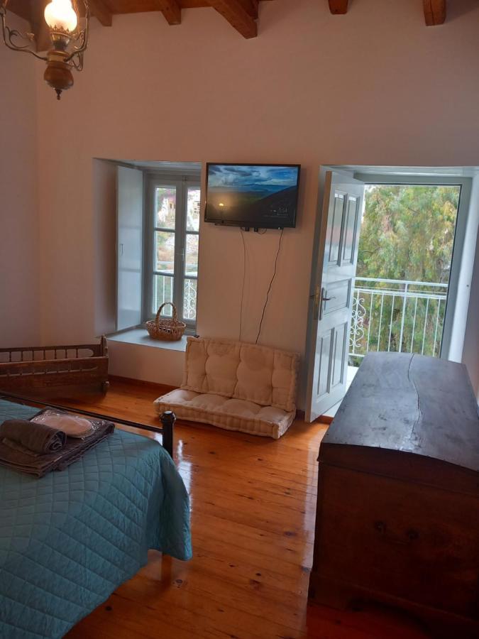 Iolis Loft Hydra Apartment Exterior photo